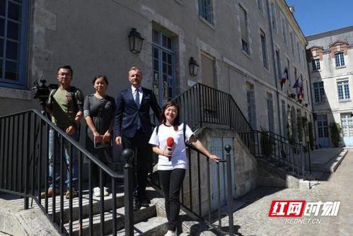 徐州吃瓜网红事件视频,一场网络舆论的风暴与反思 第2张 徐州吃瓜网红事件视频,一场网络舆论的风暴与反思 第2张